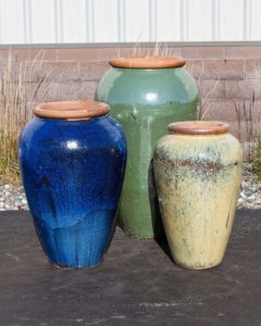 tuscany medium tricolor triple vase fountain